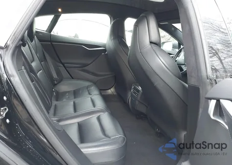 2018 Tesla Model S 100D/75D/P100D z USA, uszkodzony, nr VIN 5YJSA1E2XJF295102